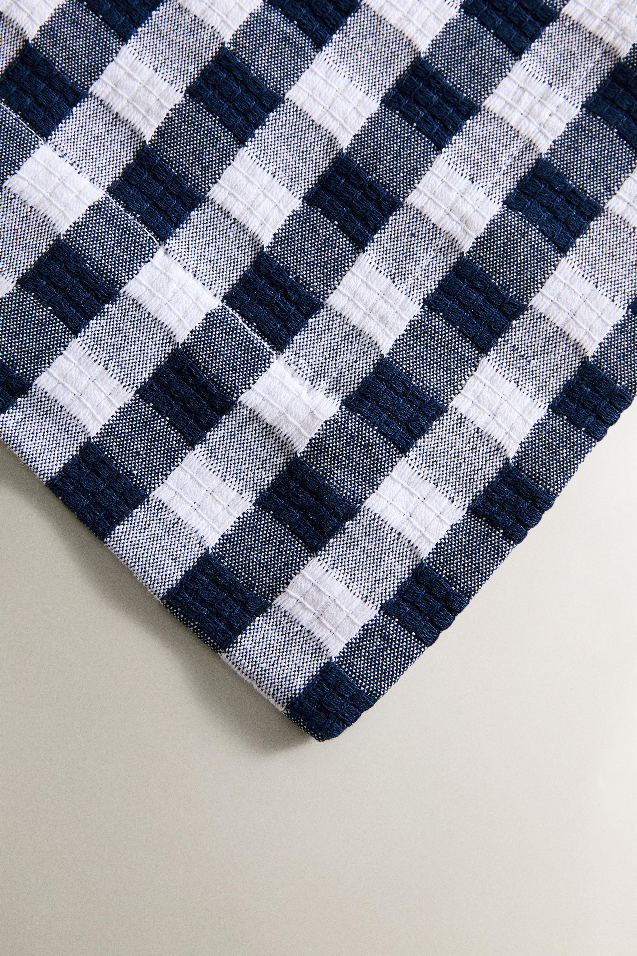 GINGHAM CHECK TABLECLOTH